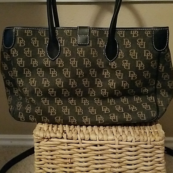 Purse - Picture 2 of 3